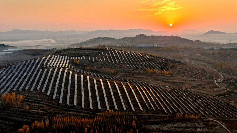 Photovoltaikanlage in Dongsanzhuang im Kreis Mengyin in der Stadt Linyi in der ostchinesischen Provinz Shandong.