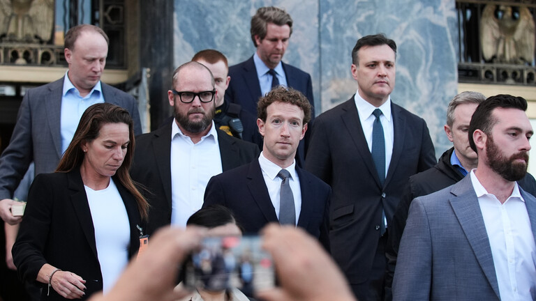 Meta-CEO Mark Zuckerberg verlässt im Februar 2026 ein Gerichtsgebäude