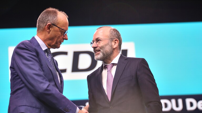 21.02.2026; Stuttgart, Baden-Württenberg, Deutschland: Messehalle: 38. Bundesparteitag der CDU Deutschlands: Bundeskanzler Friedrich Merz (CDU) und Manfred Weber, EVP und CSU