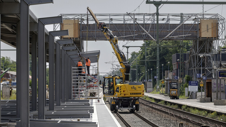 Kran auf Schiene, Sanierung Schienennetz Deutsche Bahn