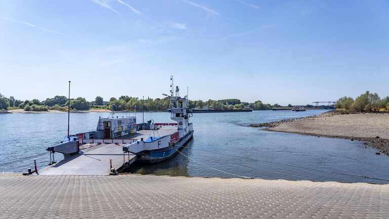 Die Rheinfähre Walsum-Orsoy, hat am Freitag, 14.08.26, den Fährbetrieb bis auf weiteres eingestellt, da zu wenig Wasser im Rhein ist um noch sicher PKW und Personen zu befördern