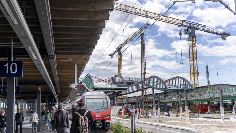 Modernisierung des Duisburger Hauptbahnhofs, die Maßnahmen sollen bis 2028 abgeschlossen sein