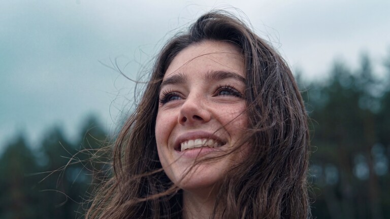 Der KI-Charakter "Tilly Norwood" im Film "Misaligned" (KI-generiertes Bild)