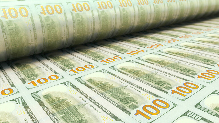 100 Dollar Scheine werden gedruckt.