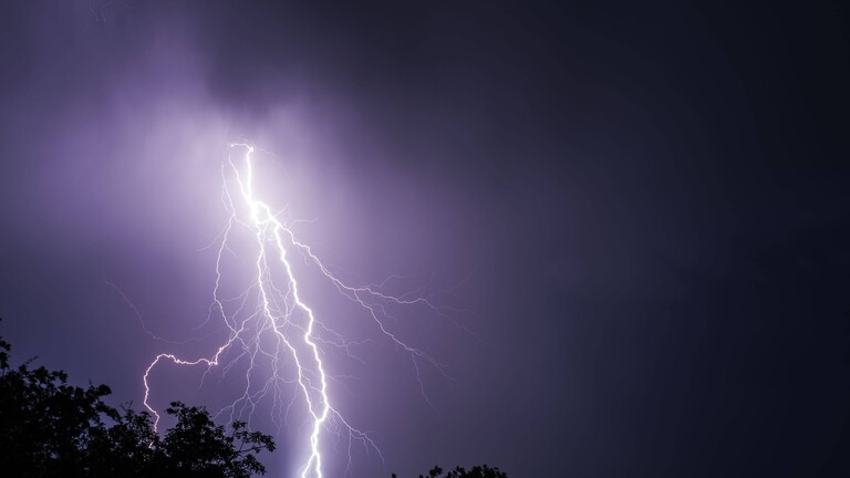 Gewitter mit Blitz über Leutkirch im Allgäu