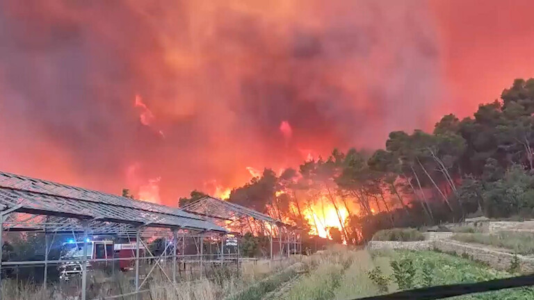 Frankreich, Waldbrände in Pontevrs, Var, im Südosten des Landes, 22.07.2026