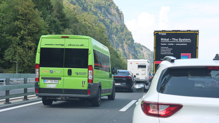 03.08.2026 Stau in der Schweiz; Hitze,Sommerhitze, Verkehr,Ferienverkehr, Ferien Rueckreiseverkehr