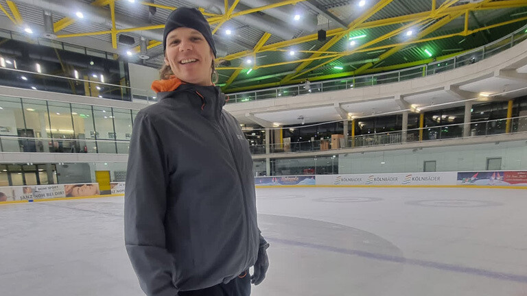 Nach einem Burnout als Graphikdesignerin in der Werbebranche entscheidet sich Sara Bischoff für einen beruflichen Neuanfang.