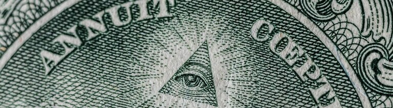 Eine Pyramide auf einem 1-Dollar-Schein.