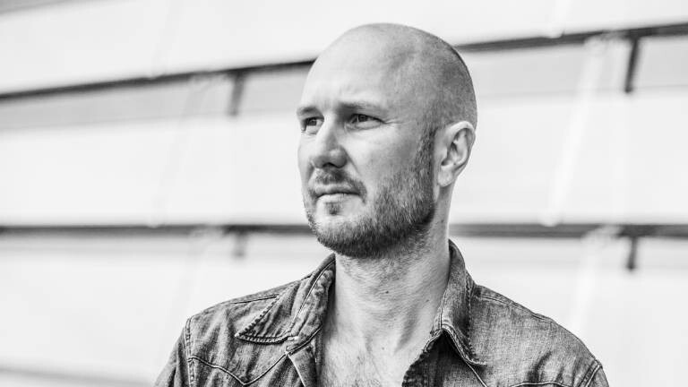 Portrait in schwarz-weiß von Fredy Gareis