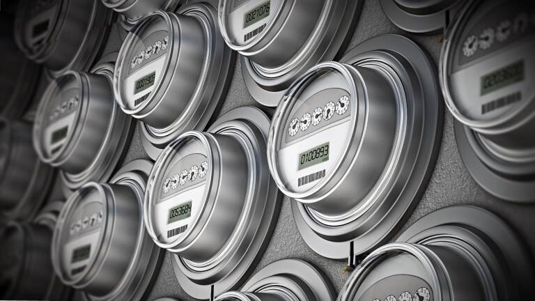 Energieeffiziente intelligente Stromzähler in einer Reihe.