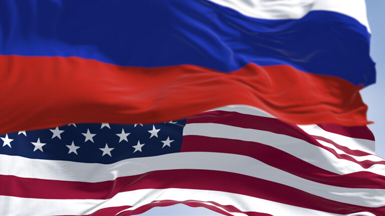 Flaggen von Russland und den USA
