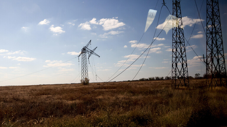 Zerstörte Stromleitung bei Kurachowe in der Ukraine.