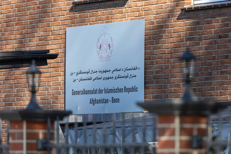 Schild am Eingang des Generalkonsulats der Islamischen Republik Afghanistan (Bonn, 02.10.2025)