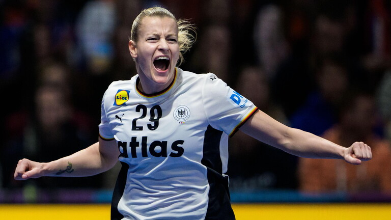 Antje Döll während des Finales der Handballweltmeisterschaft gegen Norwegen am 14. Dezember 2025 in Rotterdam