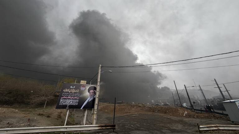 Rauch steigt auf nach einem Raketenangriff in Teheran