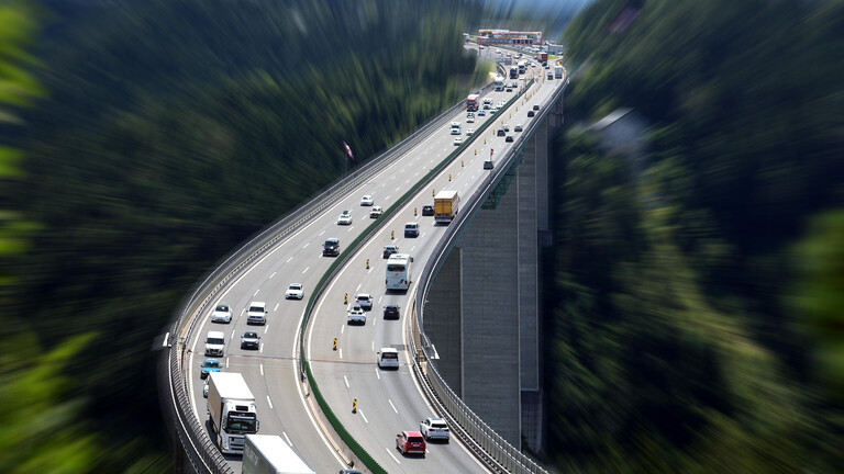 Hier der Blick auf die Europabrücke an der Brenner Autobahn zwischen Patsch und Schönberg in Tirol bei Innsbruck, A13, wo am Samstag, 30.05.2026 eine Demonstration stattfinden wird