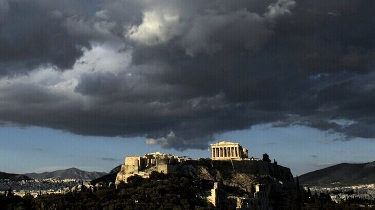 Der Parthenontempel der Akropolis in Athen im Abendlicht