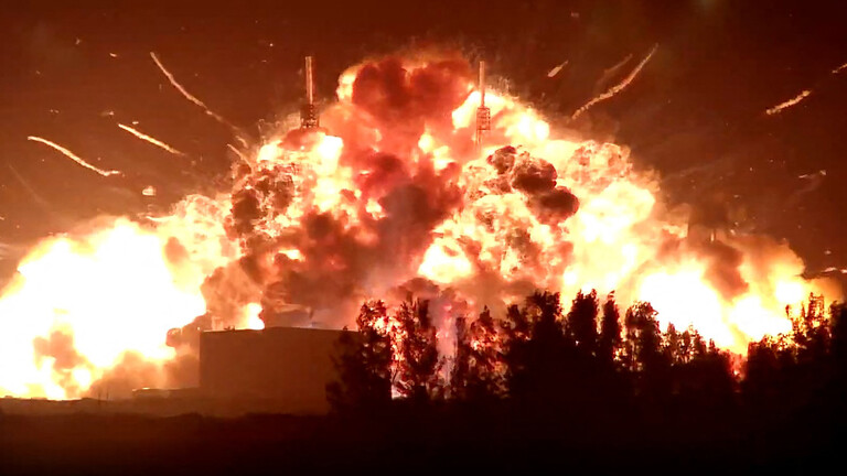 Die New-Glenn-Rakete von Blue Origin explodiert während eines Tests auf einer Startrampe der Cape Canaveral Space Force Station in Cape Canaveral, Florida, am 28. Mai 2026.