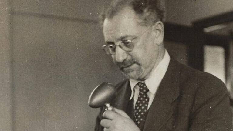 Ein historisches Foto des lettisch-US-amerikanischer Psychologen David P. Boder.