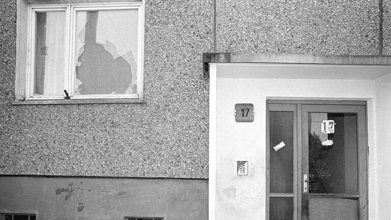 Hoyerswerda - Leeres Asylantenheim in der Münzer Straße, aufgenommen am 26.09.1991