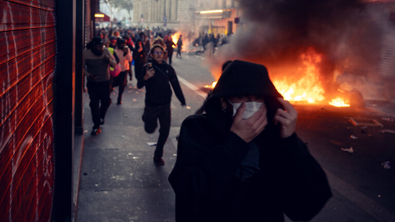 Brand bei Protesten in Frankreich