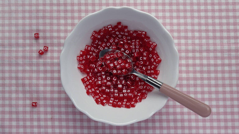 Schüssel mit Buchstaben