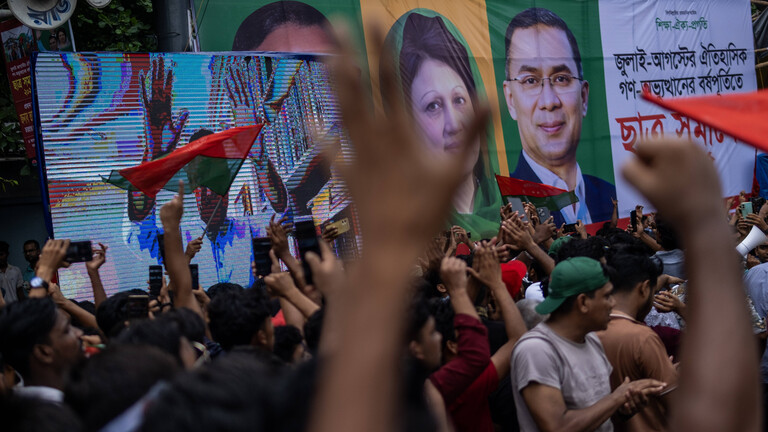 Foto einer Massenkundgebung des Studentenflügels JCD der Bangladesh Nationalist Party BNP am 3. August 2025 in Dhaka, Bangladesch, anlässlich des einjährigen Jahrestages des historischen Massenaufstands in Bangladesch vom Juli/August 2024