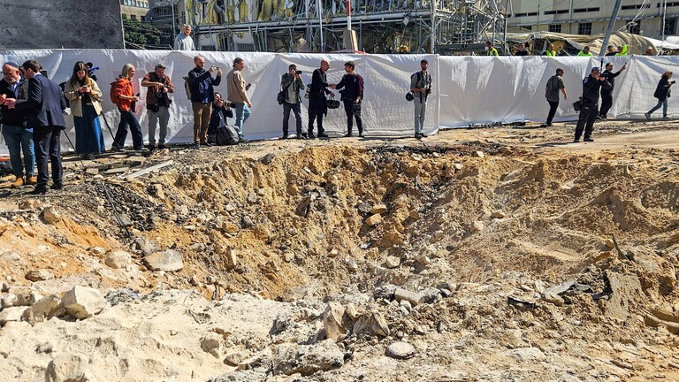 Zerstörung in Tel Aviv aufgrund von Gegenangriffen des Iran