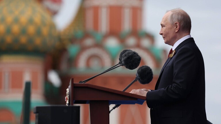Militaeerparade am 09.05.2026 auf dem Roten Platz in Moskau Wladimir Putin feiert die kuerzeste Parade seit dem Fall der Sowjetunion