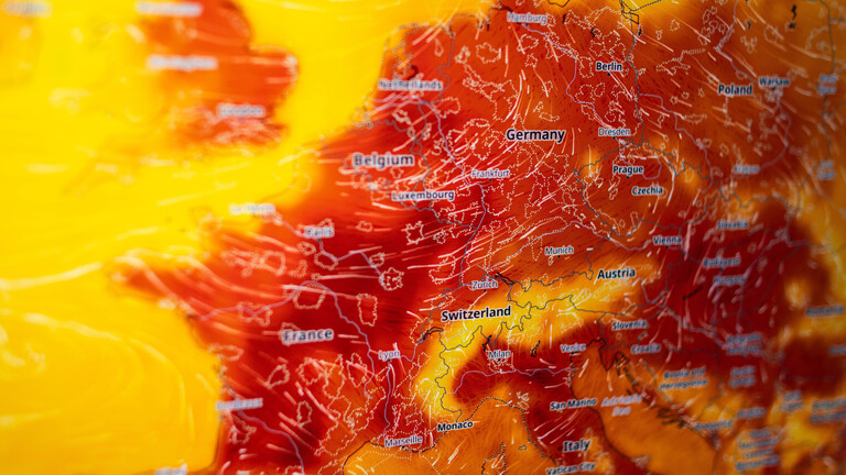 Eine Wetterkarte zeigt im Juni 2026 eine extreme Hitzewelle und hohe Temperaturen über Europa.