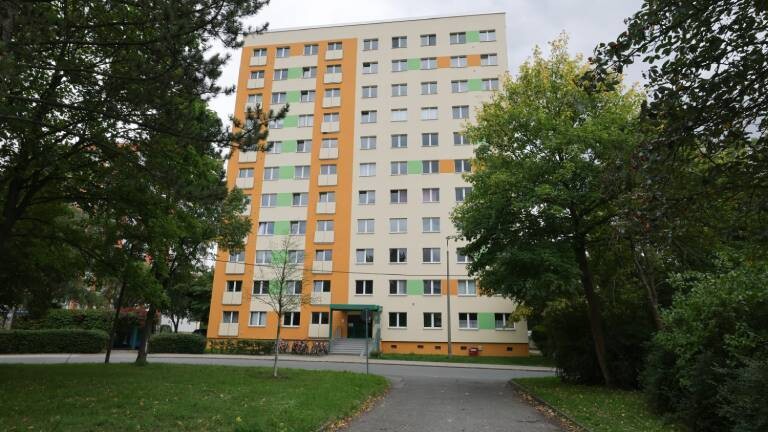 Ein Studentenwohnheim im Wohngebiet Lobeda.