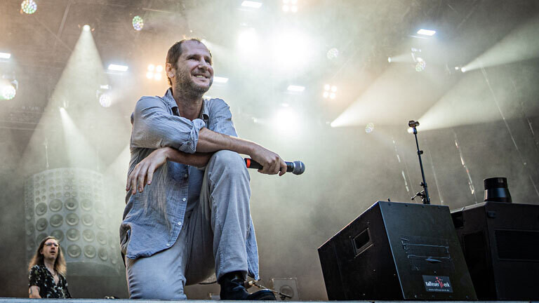 Marco Wanda, Sänger, auf der Bühne